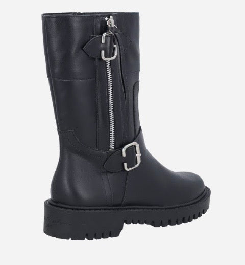 BOTA MONTARIA DE CANO MÉDIO EM COURO PRETO COM DETALHES BIKER