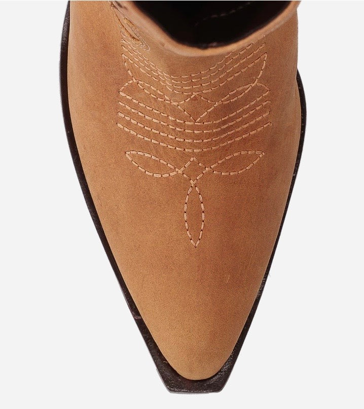 BOTA COWBOY BORDADA EM COURO ESTONADO MARROM AMARULA